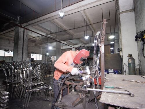 Últimas notícias da empresa sobre Foco na exportação de móveis para casamentos | Crie uma série totalmente nova, integre a cadeia de suprimentos e forneça soluções personalizadas