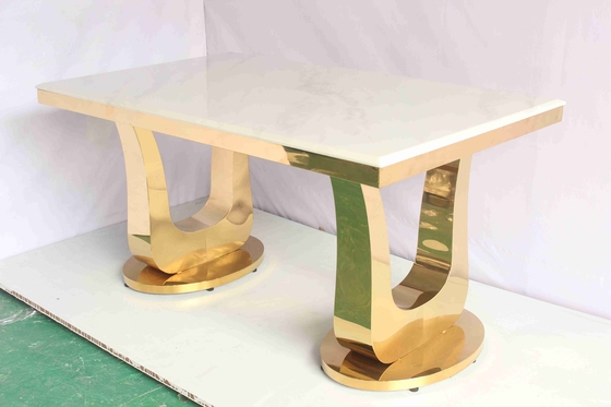 Mesa de jantar do mármore da cor do ouro com mobília baixa da casa de U