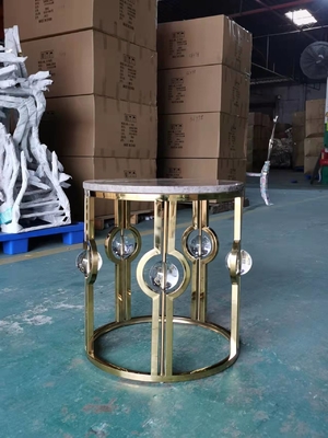 O ouro chapeou o metal luxuoso Crystal Ball Round Corner Table da luz lateral de mármore de aço inoxidável da tabela
