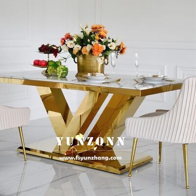 Bom preço Mesa de jantar de luxo de ouro com topo de mármore branco Mobiliário OEM para hotel Restaurante para banquetes Sala de estar Uso de material metálico on-line