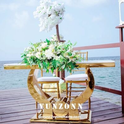 Bom preço Luxo modernas mesas de ouro de aço inoxidável para casamento decoração nupcial móveis de hotel on-line