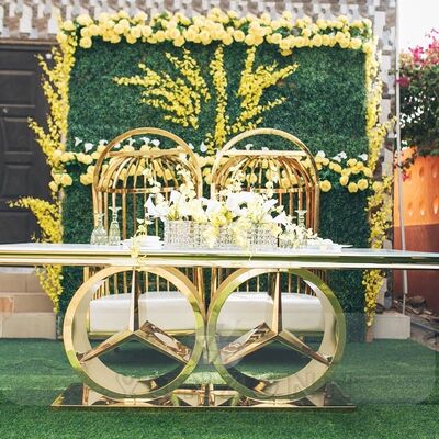 Bom preço Mesa de jantar de casamento em aço inoxidável estilo moderno, nova mobília de hotel para exteriores com vidro e MDF para festas e eventos on-line