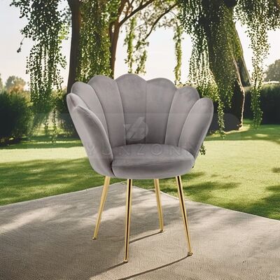 Bom preço Designer nórdico Cadeira de jantar de veludo cinza Forma de concha de volta perna de ouro Poltrona individual Sala de estar Hotel ginásio-tapeteado de metal on-line