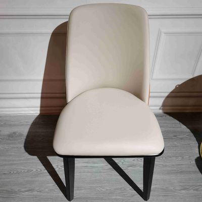 Bom preço O jantar moderno da parte alta da madeira maciça da casa preside cadeiras acolchoadas espaldar da sala de jantar do couro on-line